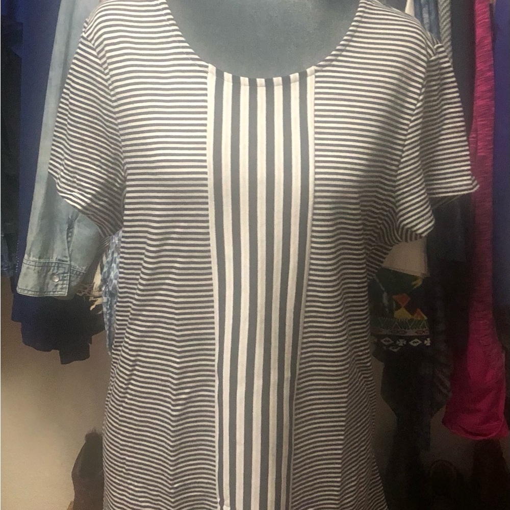 Chicos Weekends top